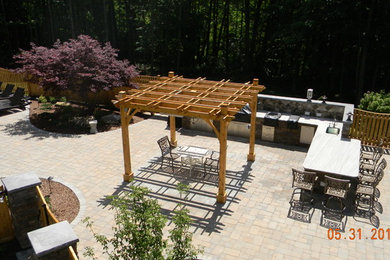 Outdoor Kitchen, Dining Area and Patio