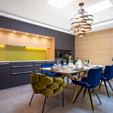 UNIQUE BLACK AND GREEN MODERN KITCHEN