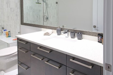 Example of a bathroom design in Vancouver