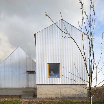 F003_House for mother