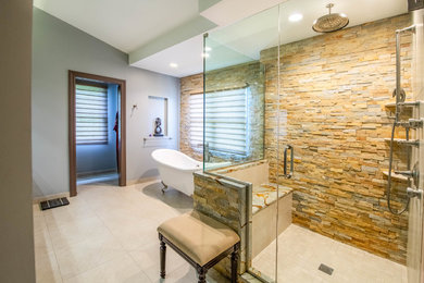 Bathroom - contemporary bathroom idea in Chicago