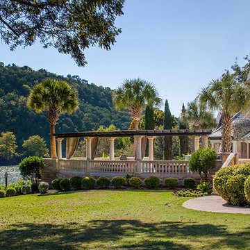 The Estate At Selma Hughes