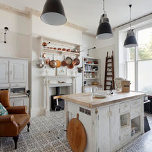 Cosy Up Your Kitchen With a Fabulous Fireplace