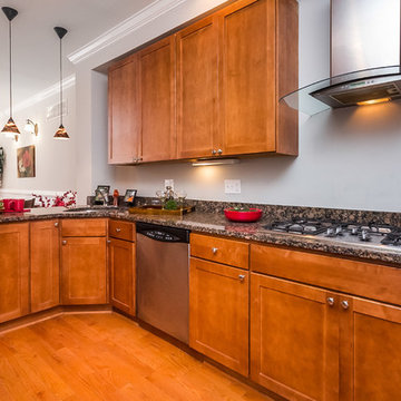 221 E Fort Ave