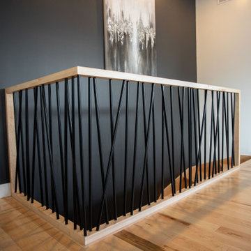 Unique wood and steel railing/ Rampe unique barreaux de fer