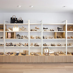 Tienda de calzado. El Albir - Storage and Organisation
