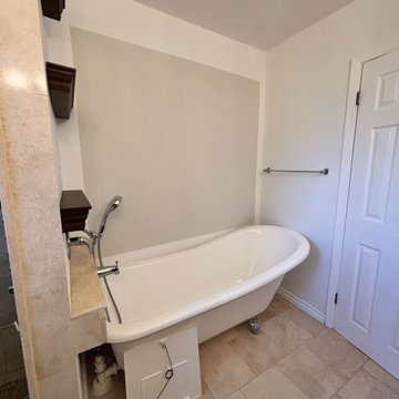 ✨ From Outdated to Elevated: A Mississauga Bathroom Reinvented ✨