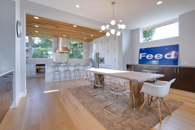 Design ideas for a modern dining room in Seattle.