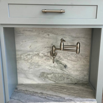Kitchen Island Dog bowl Filler