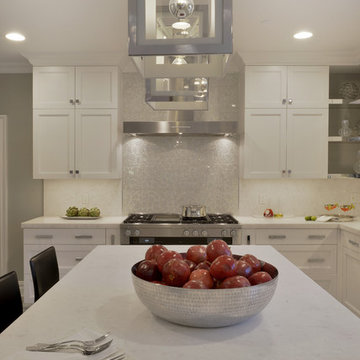 Traditional w/ Contemporary Style!