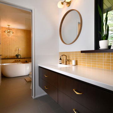 Inviting Mid-Century Modern Bath