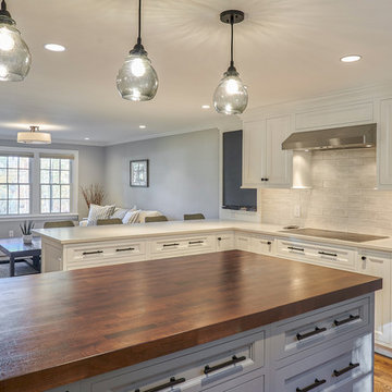 Open concept sitting area off kitchen