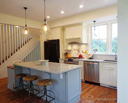 Two-Tone Kitchens