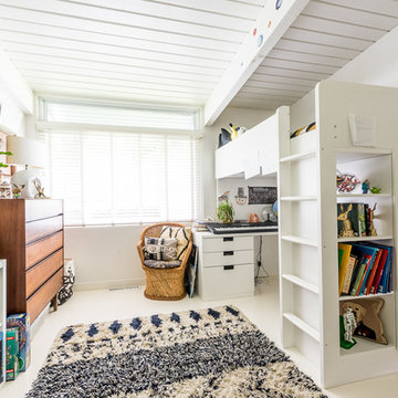My Houzz: Lush Oasis in a Modern Indoor-Outdoor Family Home