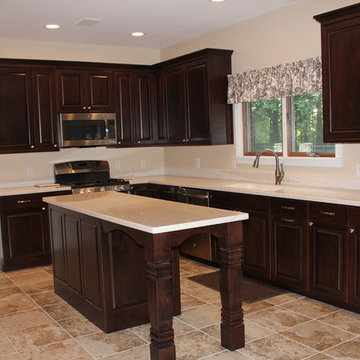 Espresso Hard White Maple Kitchen