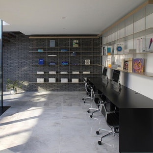 東京23区のモダンスタイルのおしゃれなホームオフィス・仕事部屋の写真