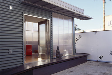 Eclectic exterior home photo in Los Angeles
