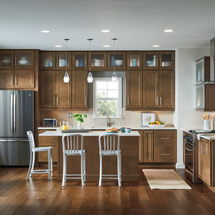 Homecrest Cabinetry: Transitional Kitchen