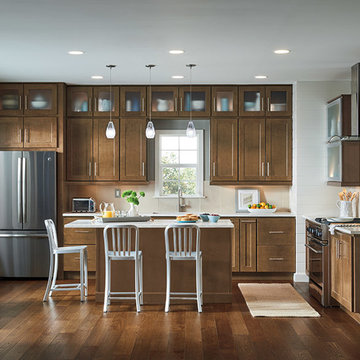 Homecrest Cabinetry: Transitional Kitchen