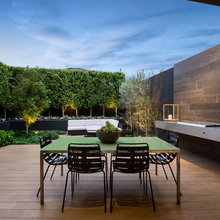 green walls
