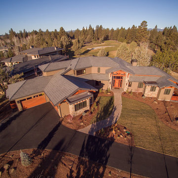 Golf Course home in Broken Top