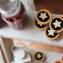 16 Early-Bird Jobs for the Festive Season