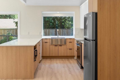 Example of a kitchen design in Seattle