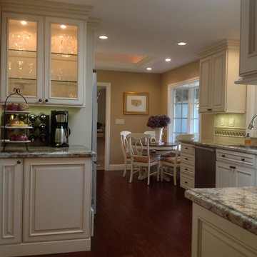 Traditional White Saratoga Kitchen