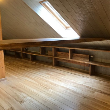 Bar counter, book shelves and coffee table for privat customer.