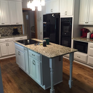 Kraftmaid White Maple