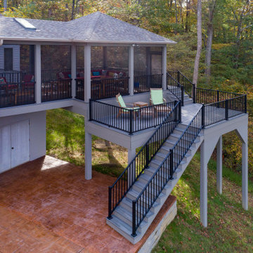 Trex Screen Room and Deck with Two Different Colors