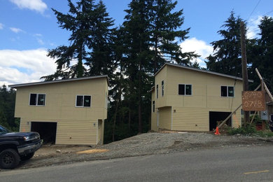 Home design - mid-sized modern home design idea in Seattle