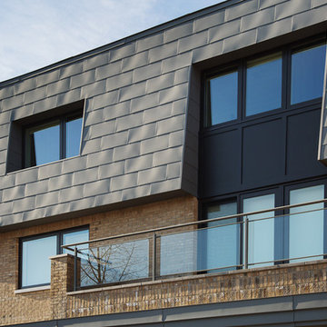 Front Facade - Extraordinary Roof