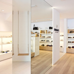 Tienda de calzado. El Albir - Storage and Organisation