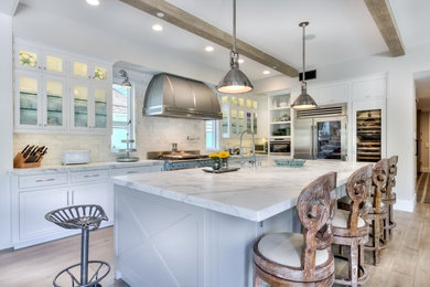Kitchen - cottage kitchen idea in Orange County