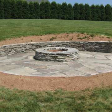 Hardscapes (Patios, Walkways, Retaining Walls)