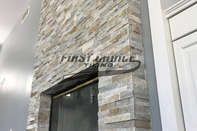 Example of a living room design in San Diego