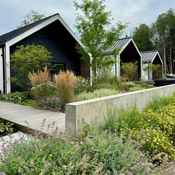 Outdoor Oasis for a contemporary Pod Style Home