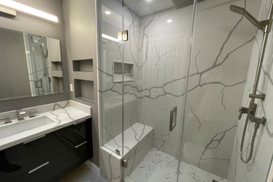 Example of a mid-sized minimalist bathroom design in Toronto