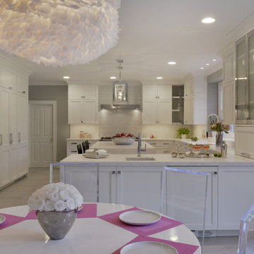 Traditional w/ Contemporary Style!