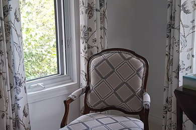 Inspiration for a transitional home design remodel in Toronto