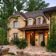 Retaining wall patio