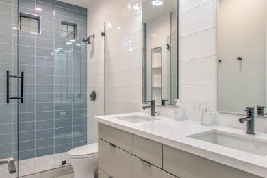 Bathroom - bathroom idea in Phoenix