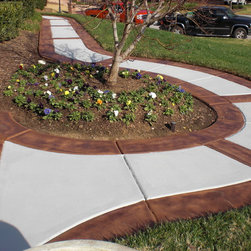 Silver Gray Walkway with Chicory Border - Outdoor Products