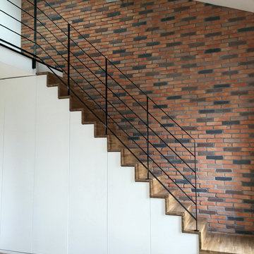 Escalier-meuble avec placards et tiroirs intégrés