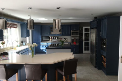 Inspiration for a modern kitchen in Channel Islands.