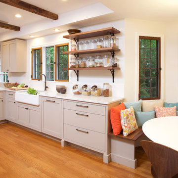 Modern Twist in a Classic Tudor Kitchen