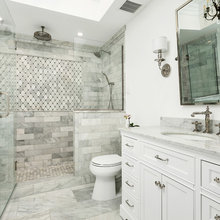 Bathroom (3/4)