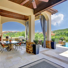 Outdoor Kitchen