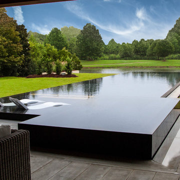 Contemporary Perimeter Overflow Pool